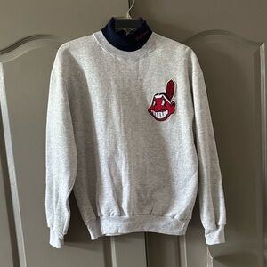 Cleveland Indians Crewneck-Turtleneck Sweatshirt w/ embroidered patch NWT